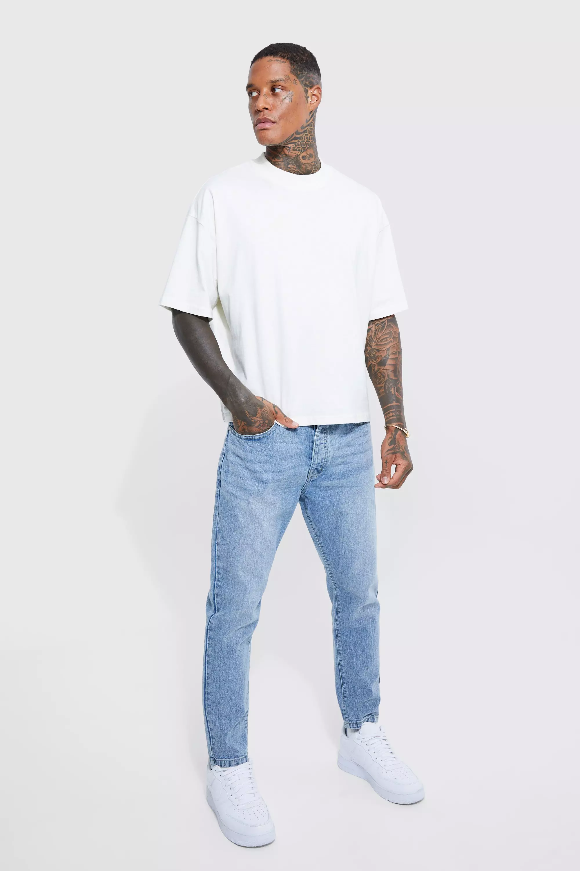 Tapered Fit Jeans boohooMAN